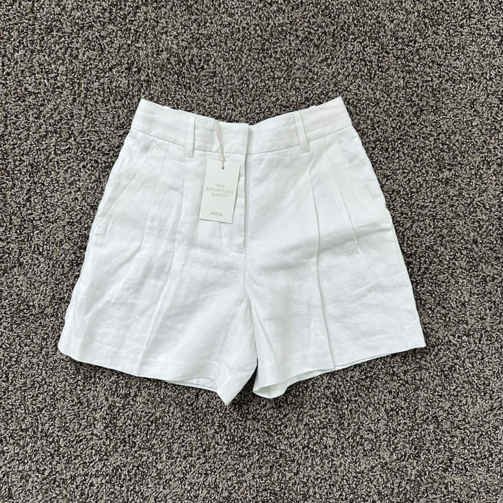 Aritzia The Effortless Short™ Linen Mid-thigh in white, size 0 - Picture 5 of 6